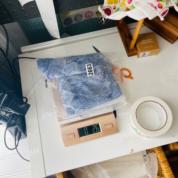 Cabi Medium Blue & White Short‎ Sleeve Blouse semi sheer - Picture 6 of 6